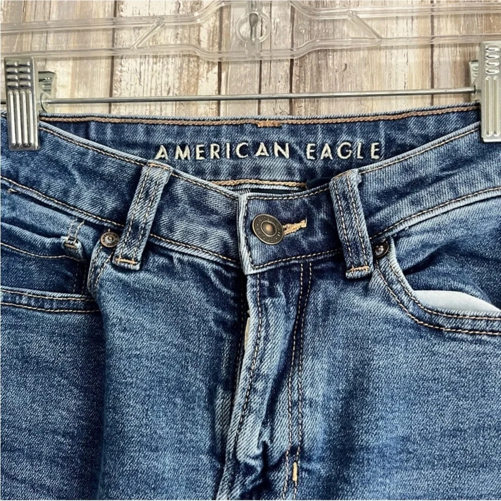 American Eagle Medium Wash Straight Mom Jeans - Picture 5 of 9